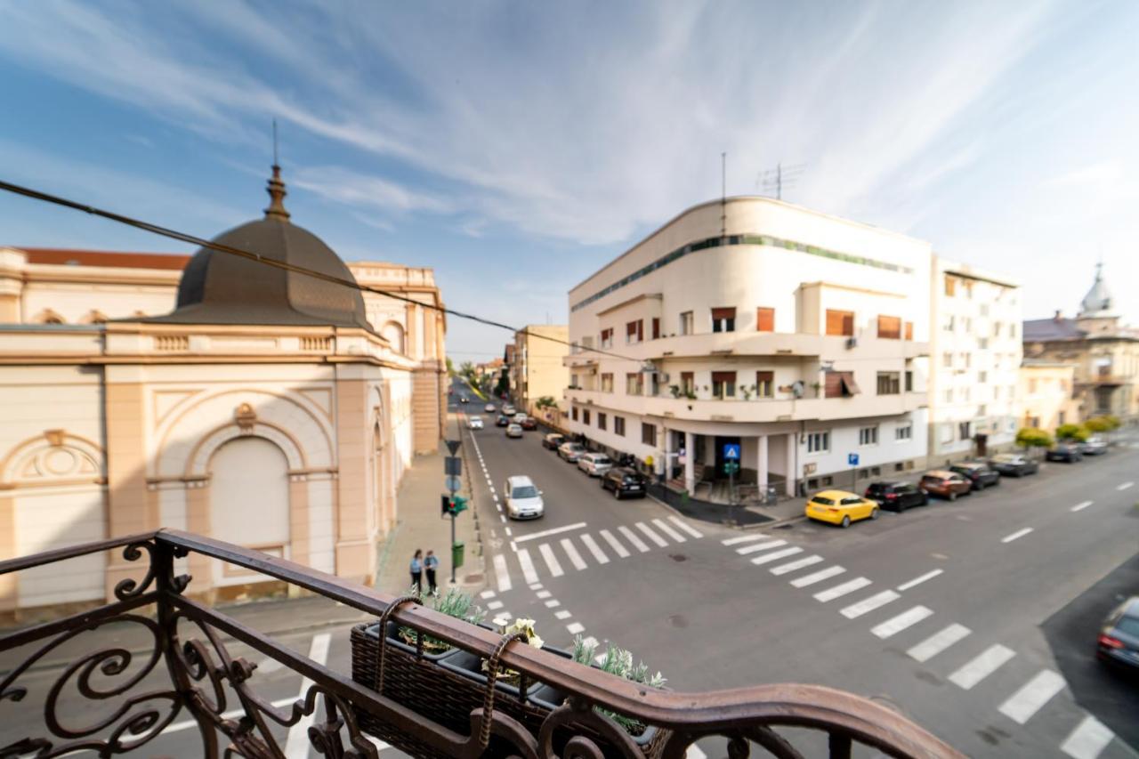 Picasso Boutique Hotel Arad Extérieur photo